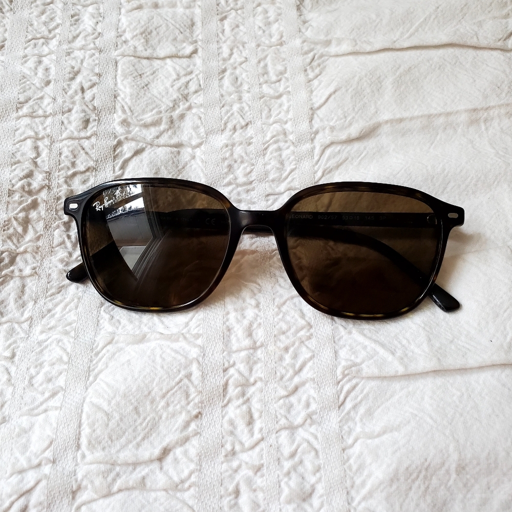 Ray Ban Leonard unisex polarized suglasses, Tortoise, good condition